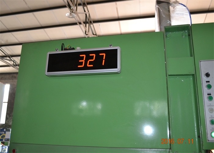 Reciprocating Type Paper Egg Tray Making Machine , Egg Tray Production Line